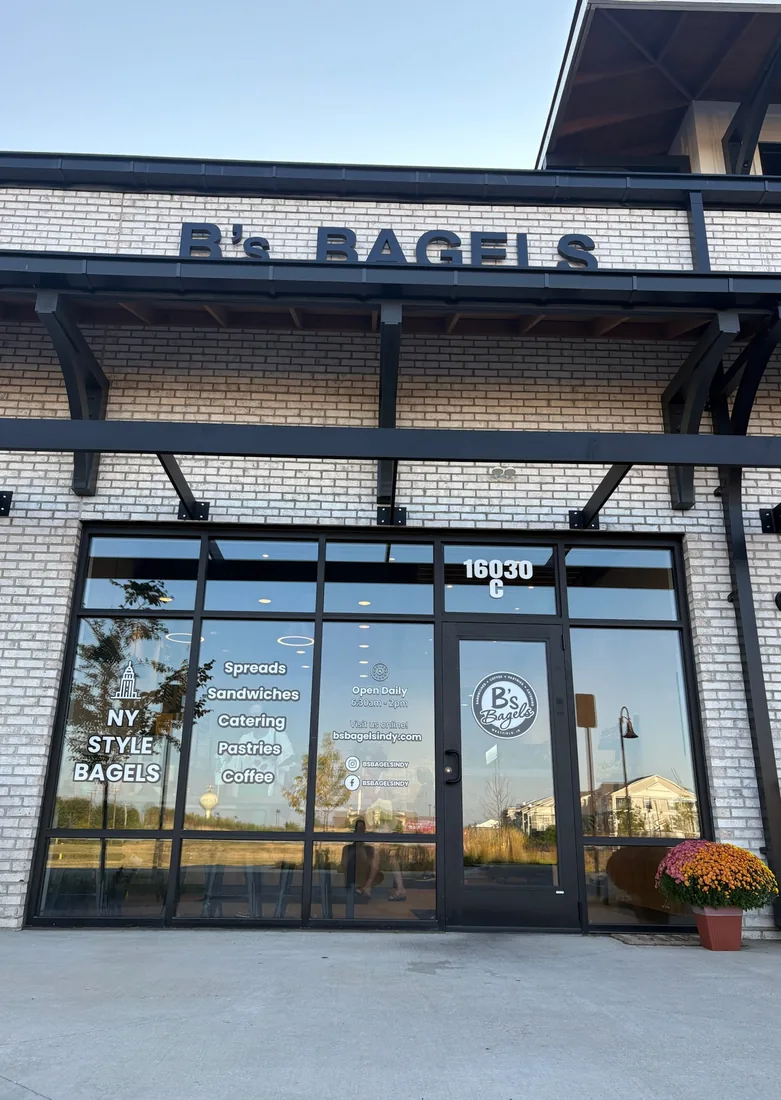 The B's Bagels storefront on Spring Mill Road in Westfield, Indiana